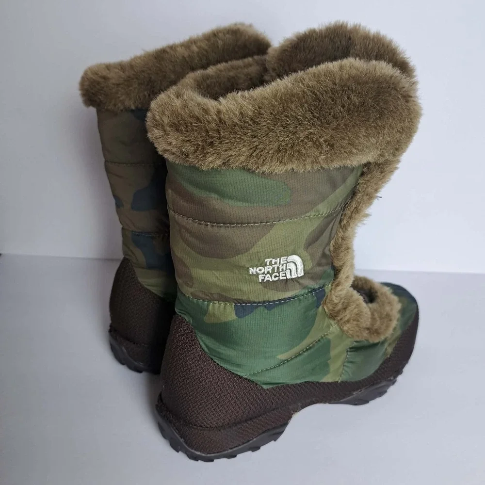 The North Face Women's Boots Camo Goose Down Winter/Snow Boots  Size 7